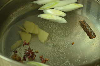 特色鹵雞腿的做法步驟：4