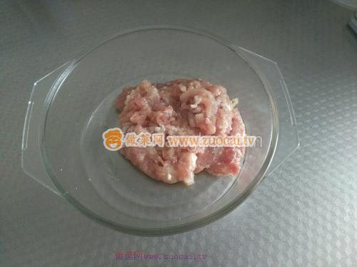 黑胡椒胡蘿卜豬肉餅的做法