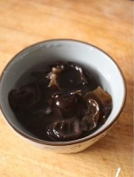 潤(rùn)肺清火素小炒的做法圖解1