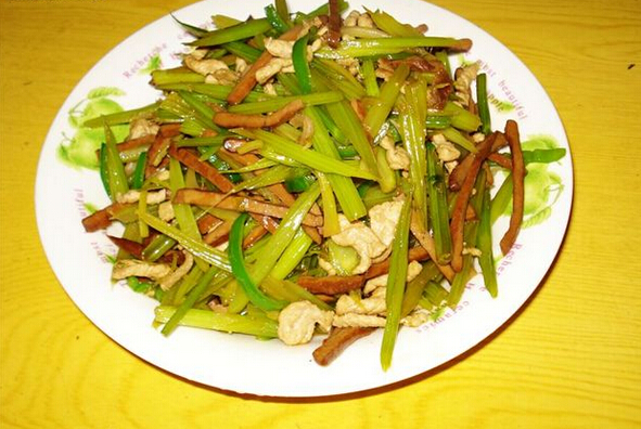茶干炒西芹怎么做？
