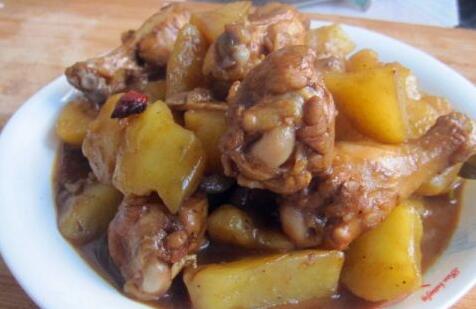 營養(yǎng)又下飯的翅根燉土豆怎么做？