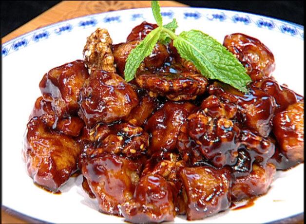 醬爆桃仁鴨丁怎么做？