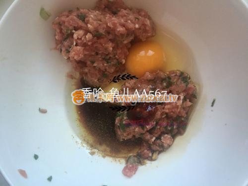 牛肉胡蘿卜木耳包子的做法