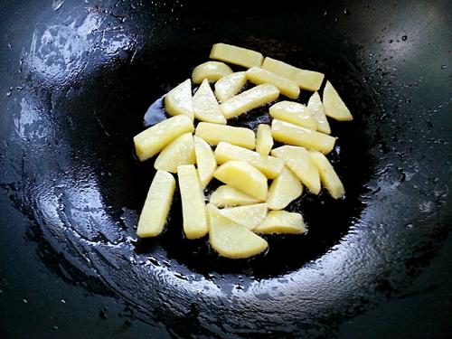 豆角土豆燉排骨的做法