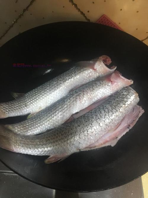醬燜梭魚(yú)的做法
