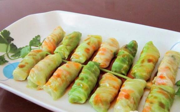 葷素營(yíng)養(yǎng)搭配的蠔油翡翠包菜卷怎么做？