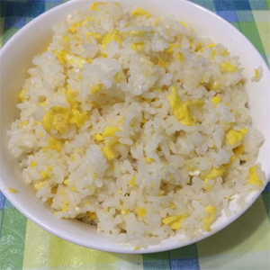 雞蛋炒大米的做法 雞蛋炒大米怎么做好吃 雞蛋炒大米的營(yíng)養(yǎng)價(jià)值