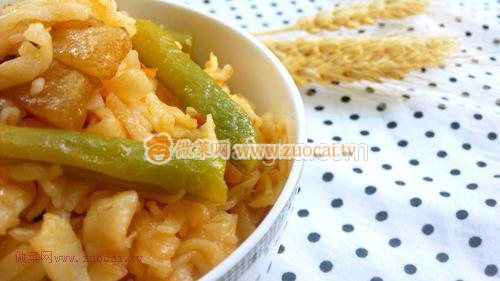 山西面食豆角燜面的做法