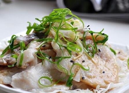 軟嫩下飯的蔥油魚片怎么做？