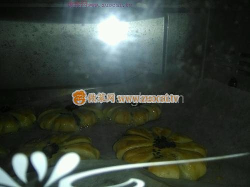 向日葵蓮蓉酥的做法