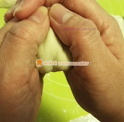 白菜(百財)餃子的做法