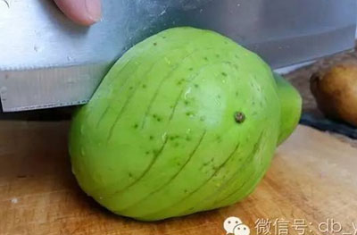 燈籠花刀的切法圖解，豬腰和茄子怎么切燈籠花刀