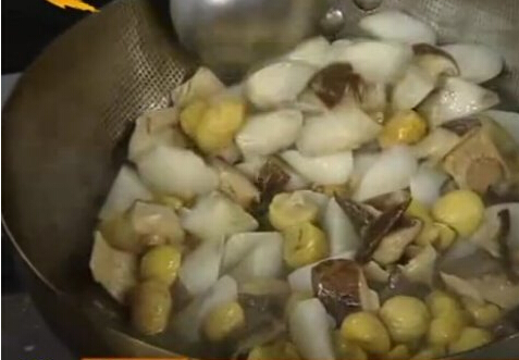 怎么做山藥燉板栗？