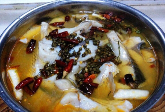 白湯水煮魚(yú)