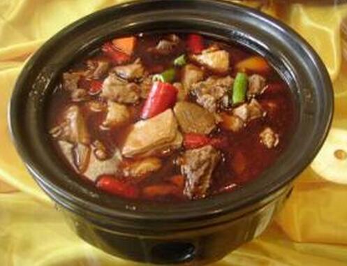 秋冬季養(yǎng)生的紅橋羊肉煲怎么做？