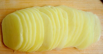 教新手怎樣切土豆絲又快又細(xì)又好看