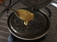 圣誕蛋筒 krumkaker的做法步驟7