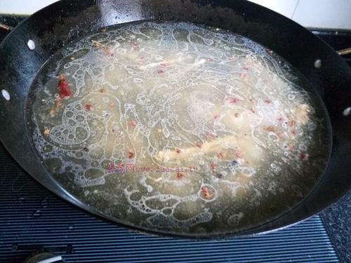 農(nóng)家野生菌燉雞的做法