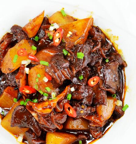 蘿卜燒牛腩的家常做法