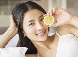 皮膚要學(xué)會科學(xué)控油 性皮膚油護(hù)理每日步驟