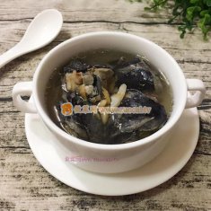 花旗參燉烏雞湯的做法