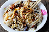 茄子炸醬面的做法視頻