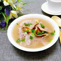 香芋炆魷魚(yú)的做法