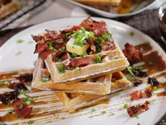 比利時華夫餅配蘋果糖漿的做法視頻