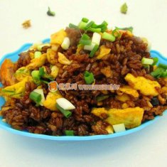 老干媽豬油蛋炒飯的做法