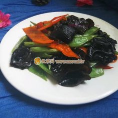 蕓豆炒木耳的做法