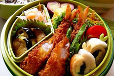 愛心便當(dāng)?shù)淖龇ù笕? data-Z2SU=