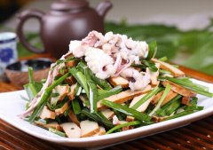 魷魚(yú)炒韭菜