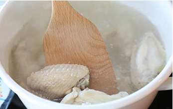 不同食材的焯水方法  烹飪必學(xué)的