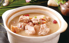 吃肉時(shí)+一片藕血脂不升高 肉和藕一起吃有什么好處