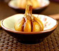 腌白糖蒜的做法視頻