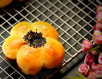 花兒香薯面包的家常做法