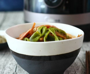 菠菜汁手搟面的家常做法