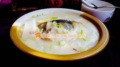 魚頭蘿卜湯的做法