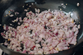 優(yōu)康牛肉 | 異國風(fēng)情的咖喱豌豆牛肉飯的做法步驟：1