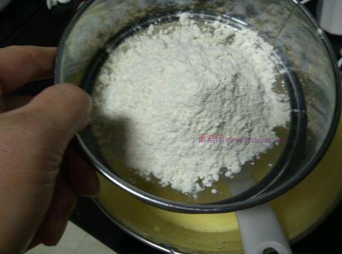 電飯煲戚風(fēng)蛋糕的做法