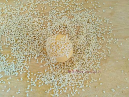 黃金球~南瓜芝麻球的做法