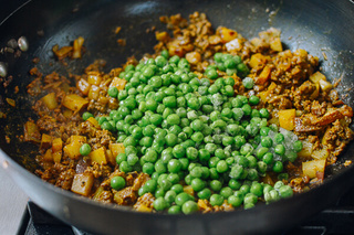 優(yōu)康牛肉 | 異國風(fēng)情的咖喱豌豆牛肉飯的做法步驟：7