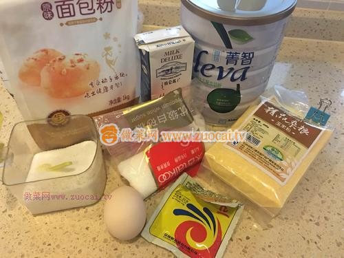 玉米面包的做法