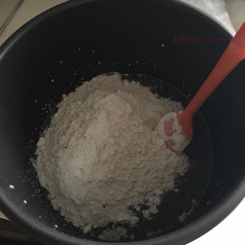 奶香黑芝麻發(fā)糕的做法