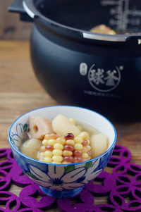 時(shí)蔬馬蹄湯的做法步驟7