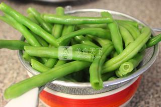 干煸四季豆的做法步驟:3