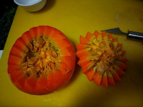 蝦仁銀魚(yú)金瓜盅的做法