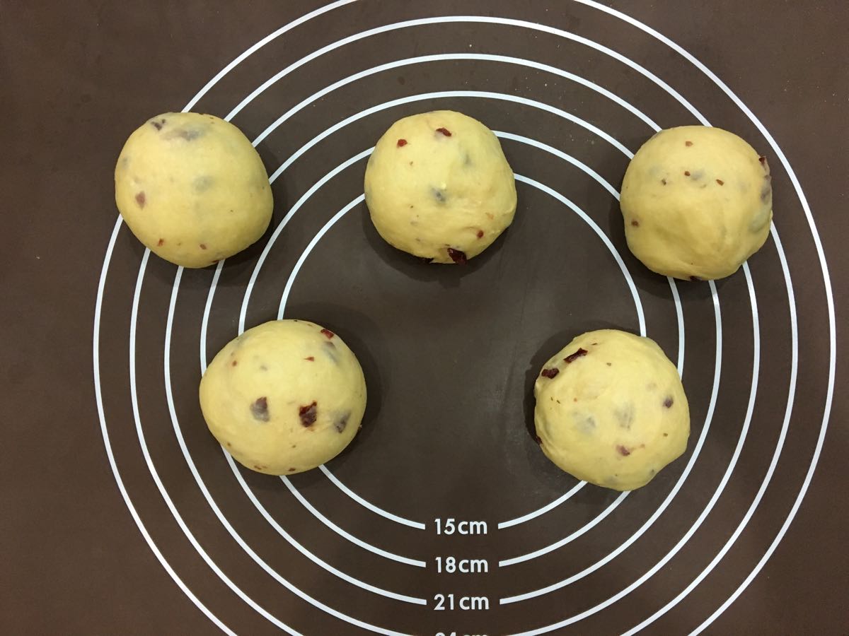 蔓越莓多多乳酪軟歐包