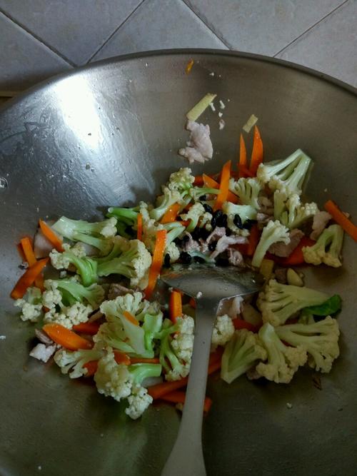 干鍋花菜的做法