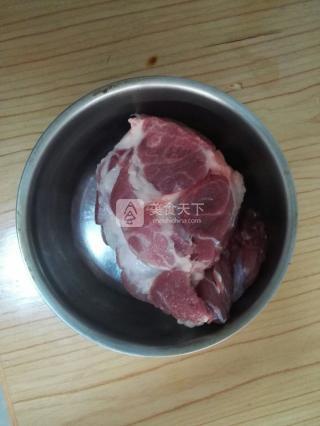 超級簡單烤豬肉串的做法步驟:1